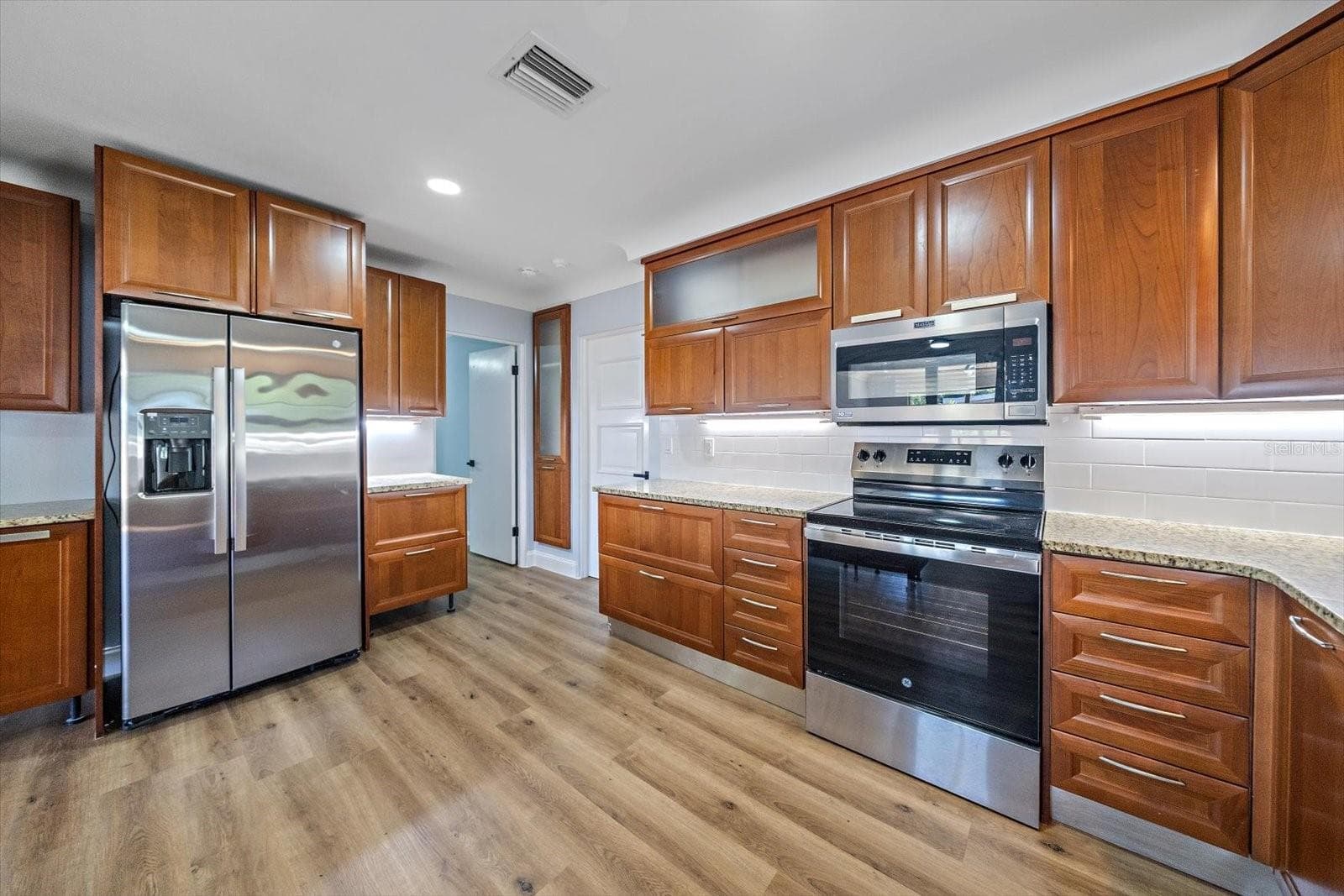 Single Family Residence at 3372 WEBBER ST, SARASOTA, photo 6 of 38