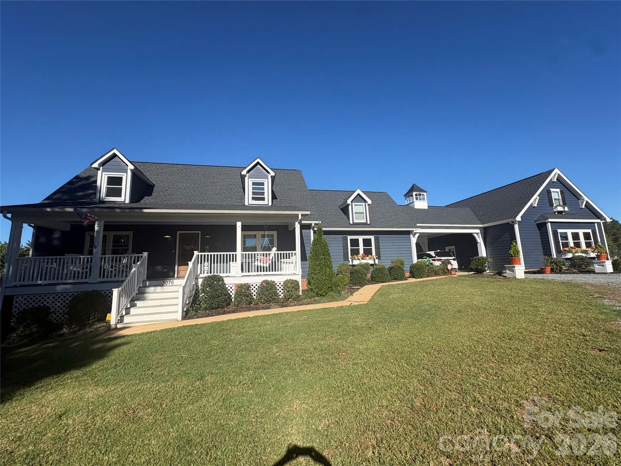 3076 Crestview Lane