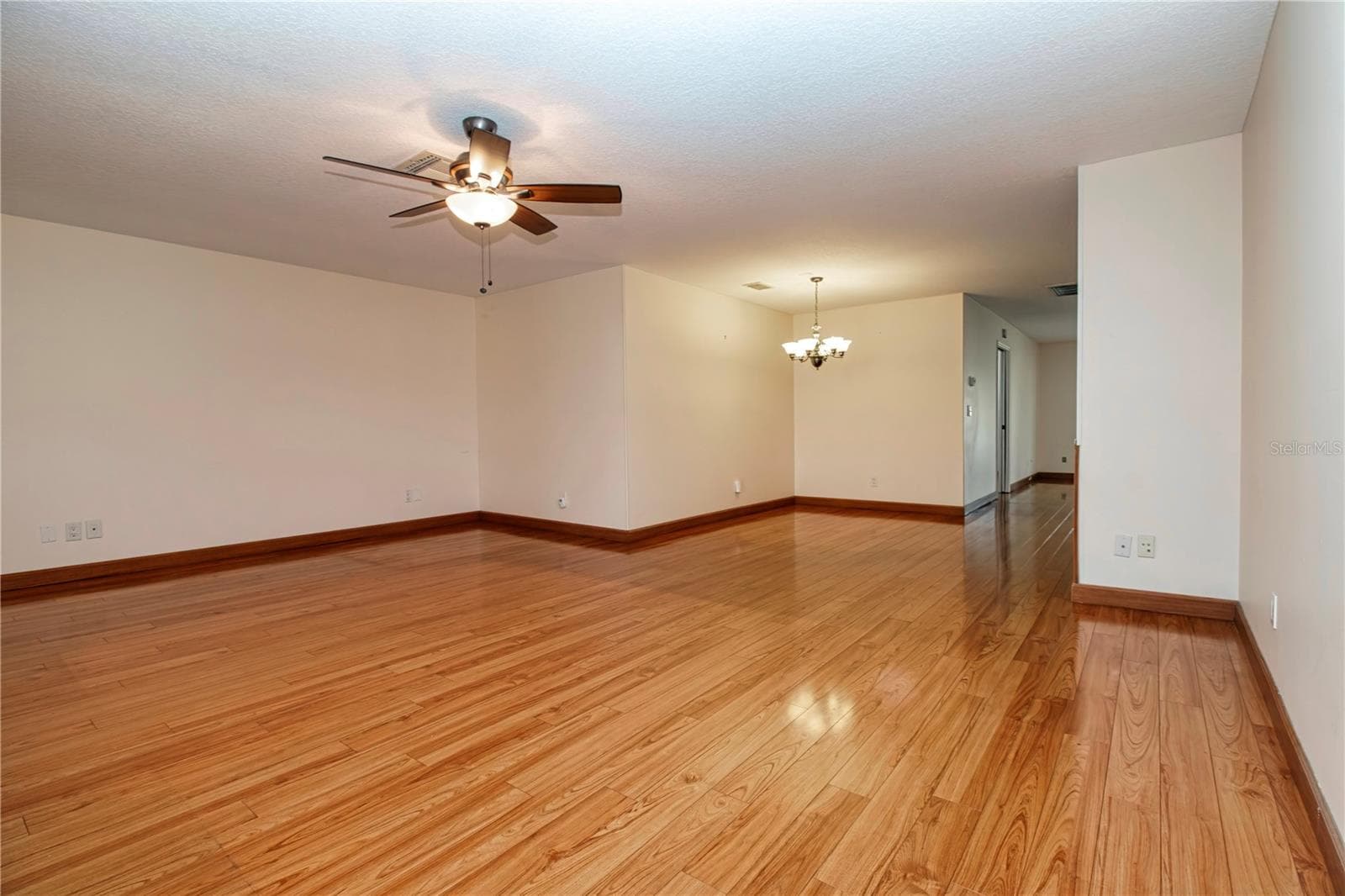 Living Room - 2108 MEADOWLARK LN, SUN CITY CENTER