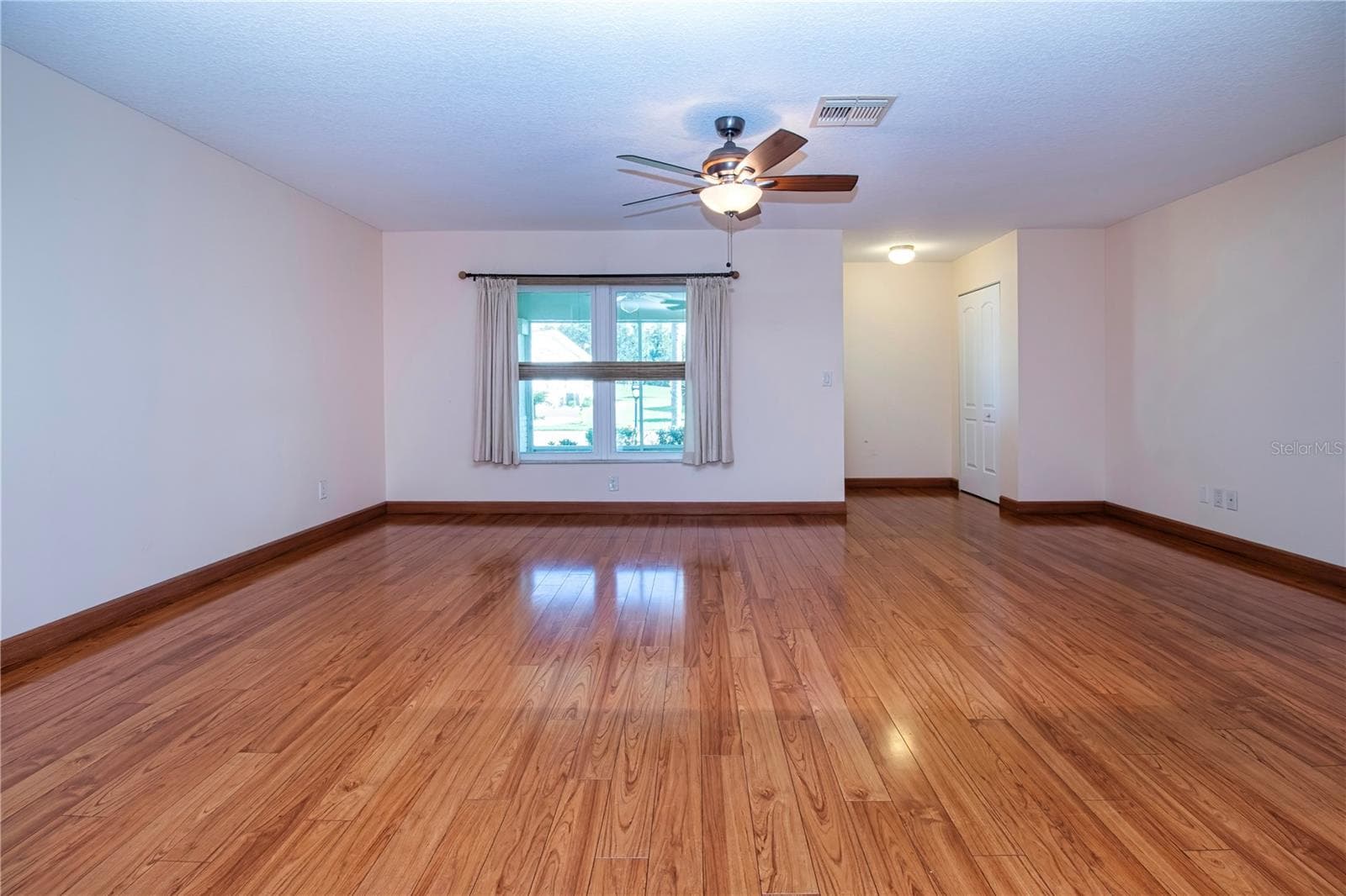 Living Room - 2108 MEADOWLARK LN, SUN CITY CENTER