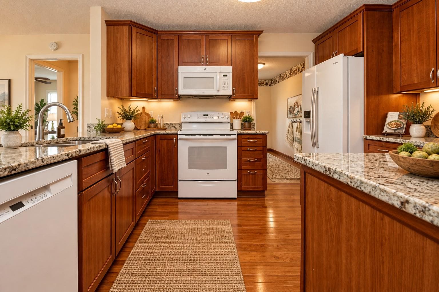 Staged Kitchen - 2108 MEADOWLARK LN, SUN CITY CENTER