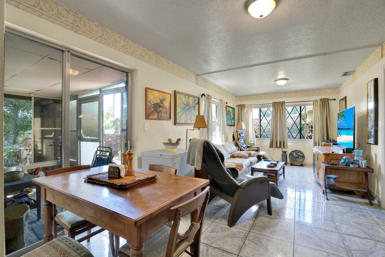 Family Room and Dining - 1426 62ND AVE N, ST PETERSBURG