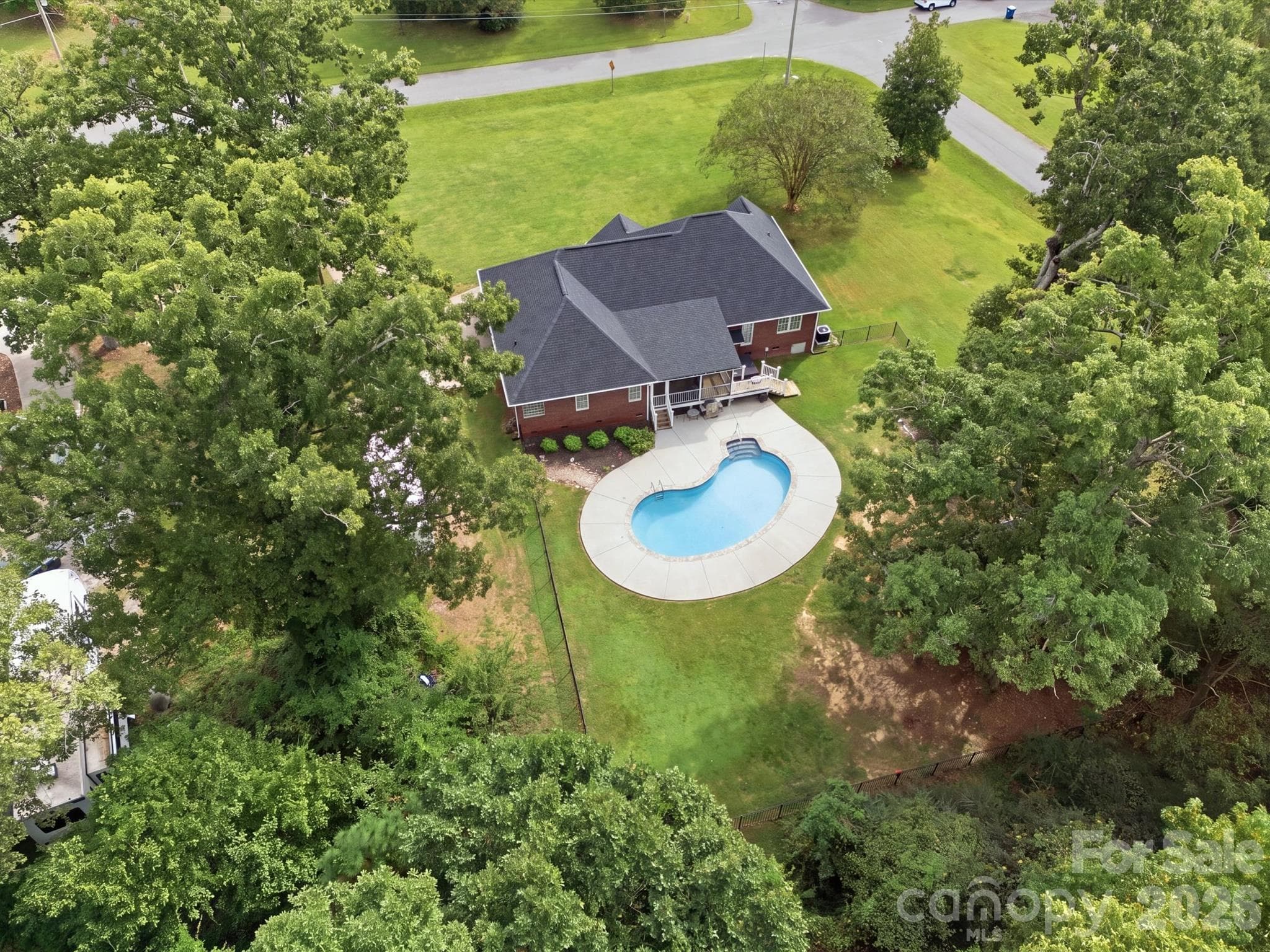 Single Family Residence at 5100 Basswood Drive, Concord, photo 31 of 33