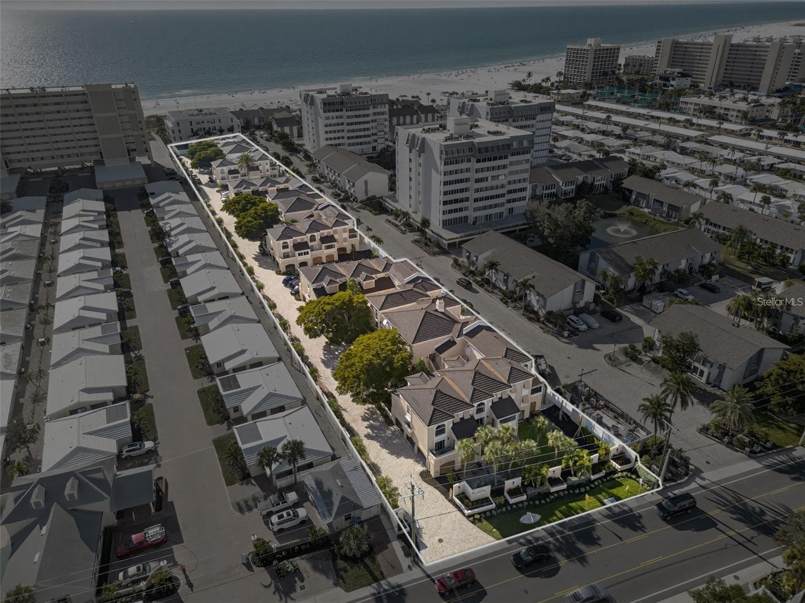 Condominium at 1163 COQUILLE ST #207, SARASOTA, photo 38 of 45