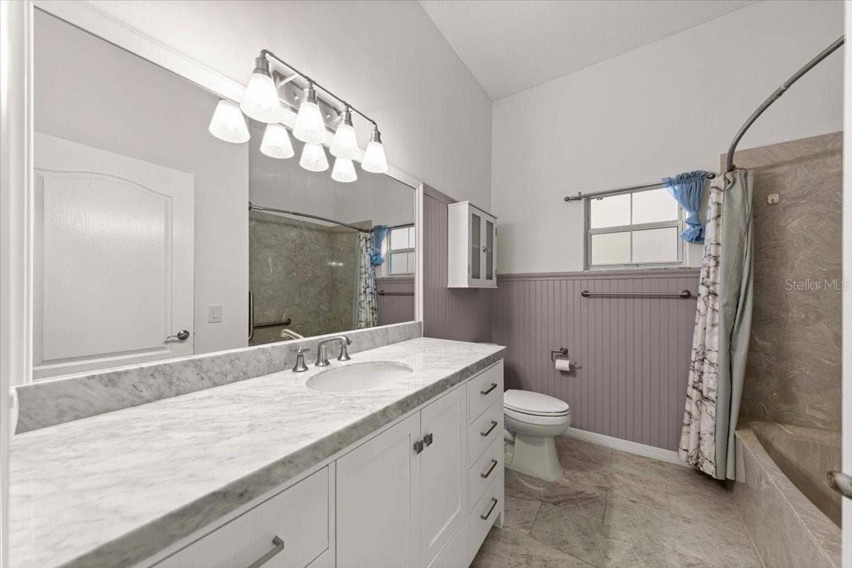 Second Full Bathroom - 5592 NE 61ST AVENUE RD, SILVER SPRINGS