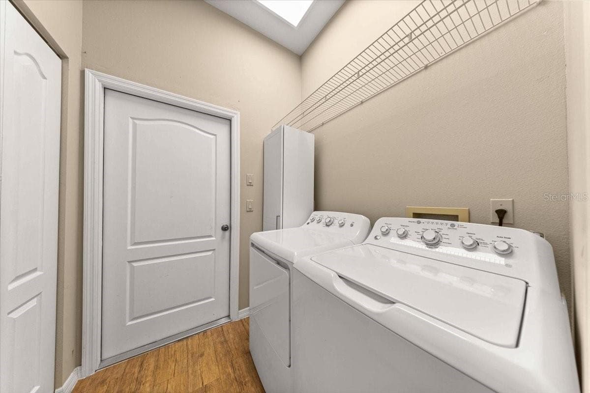 Laundry Room - 5592 NE 61ST AVENUE RD, SILVER SPRINGS