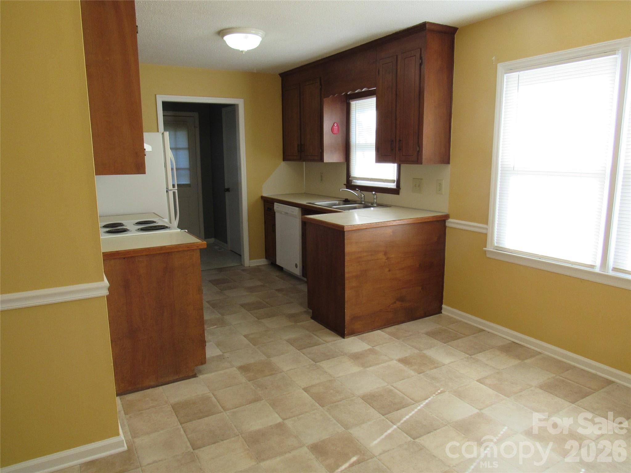 Townhouse at 104 Neely Court, Rock Hill, photo 14 of 37