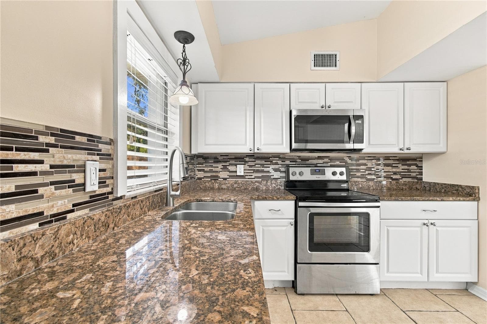 Single Family Residence at 10312 LAKE CARROLL WAY, TAMPA, photo 18 of 100