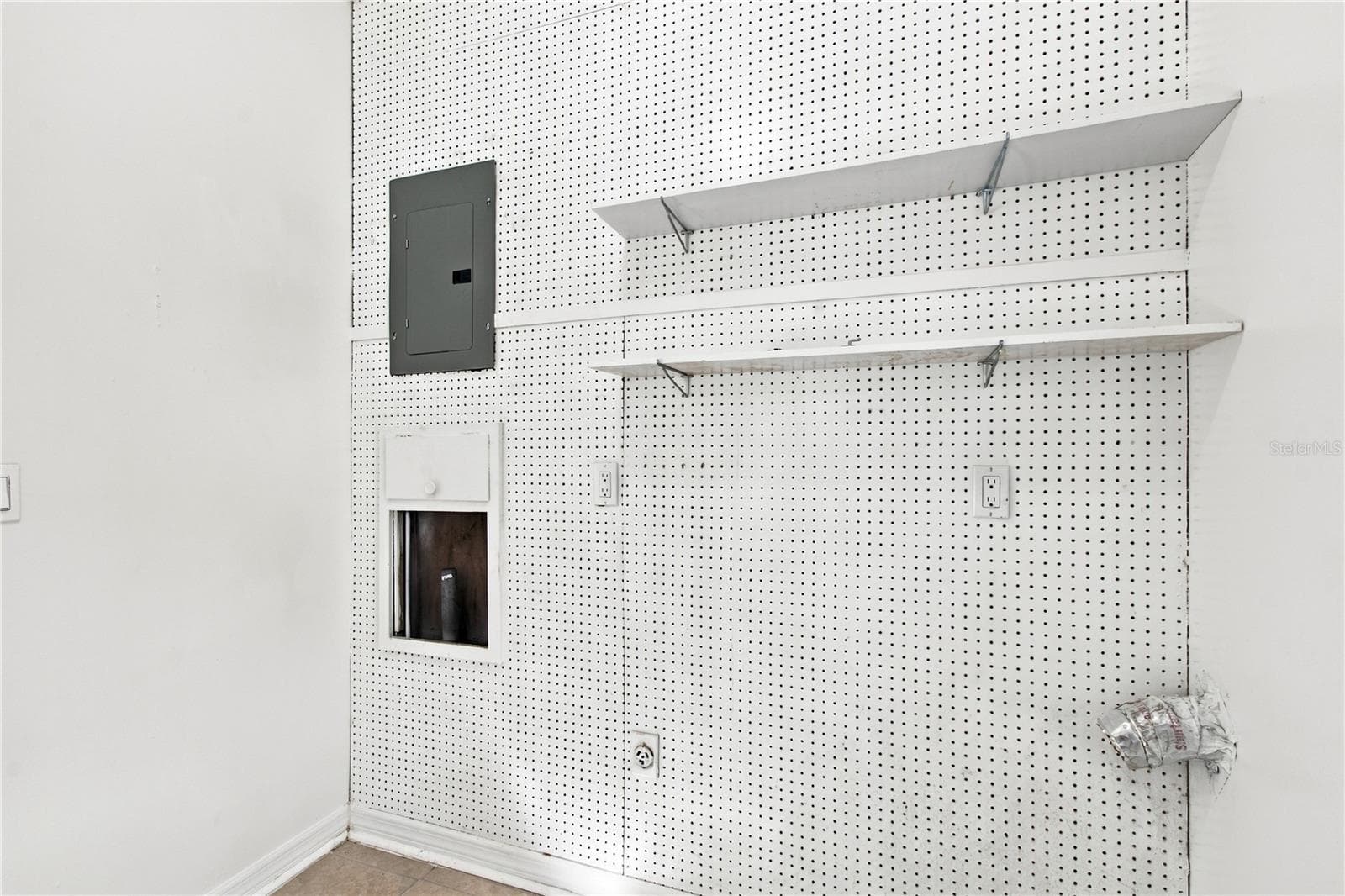 Laundry room - 10312 LAKE CARROLL WAY, TAMPA