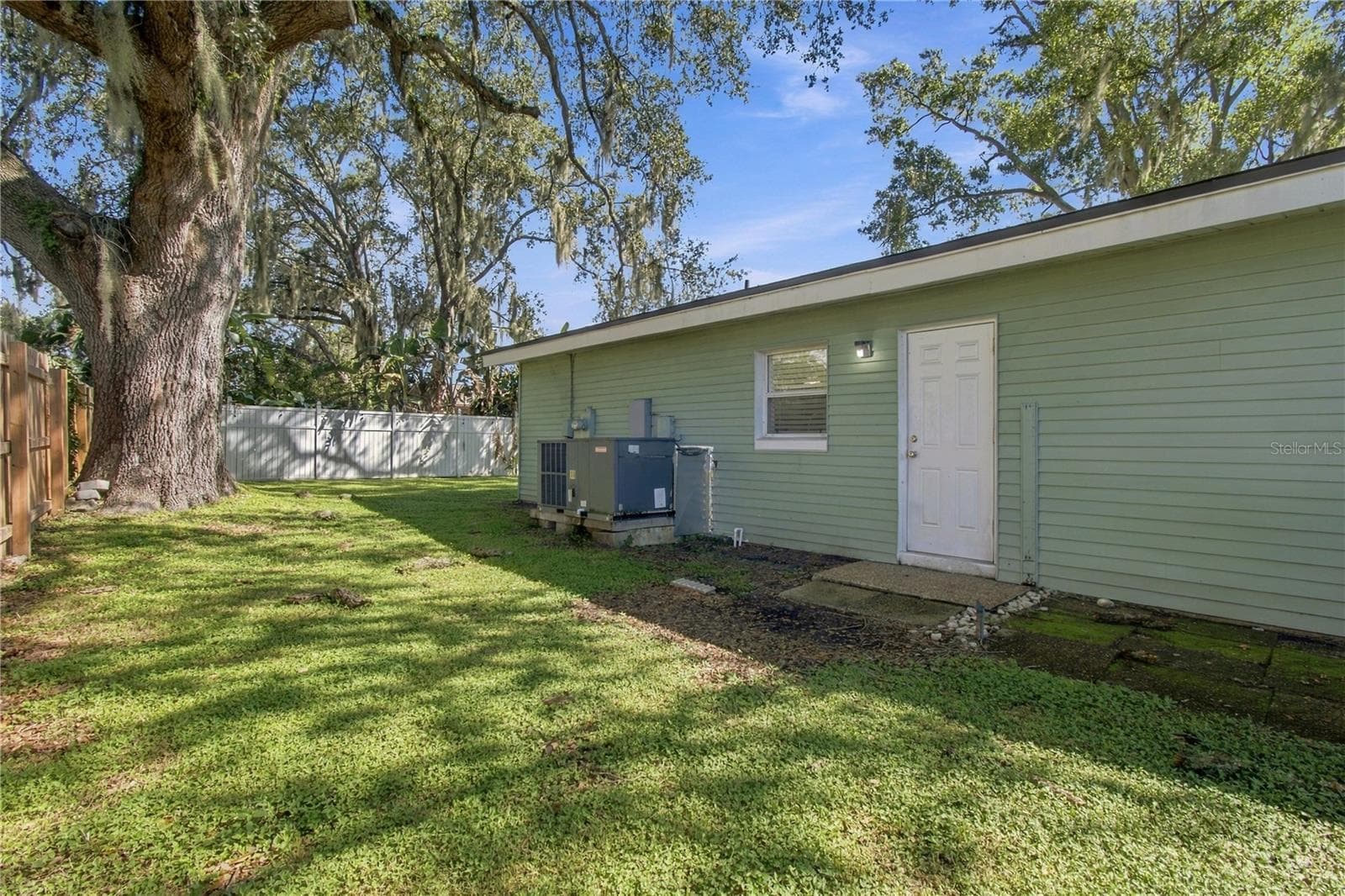 Single Family Residence at 10312 LAKE CARROLL WAY, TAMPA, photo 47 of 100