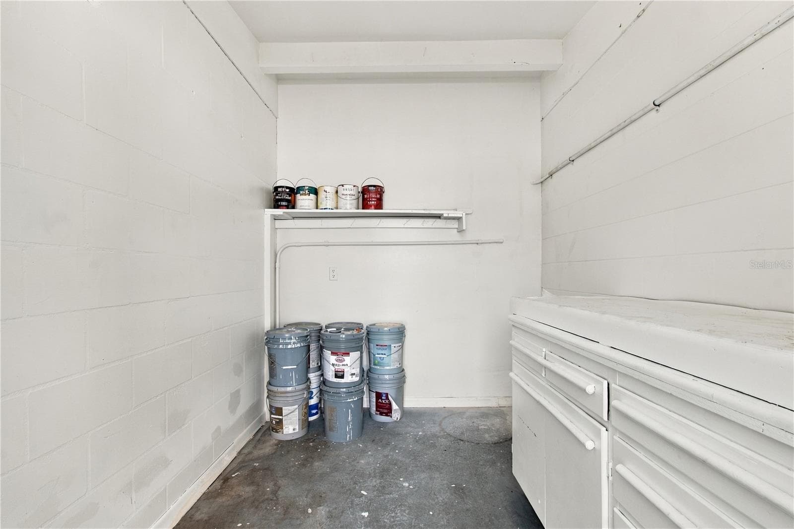 Storage room attached to home located in rear - 10312 LAKE CARROLL WAY, TAMPA