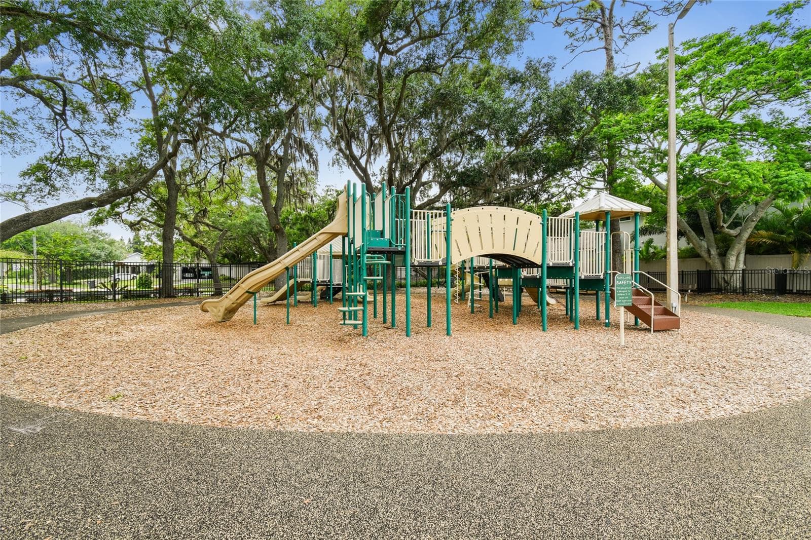 Single Family Residence at 10312 LAKE CARROLL WAY, TAMPA, photo 98 of 100