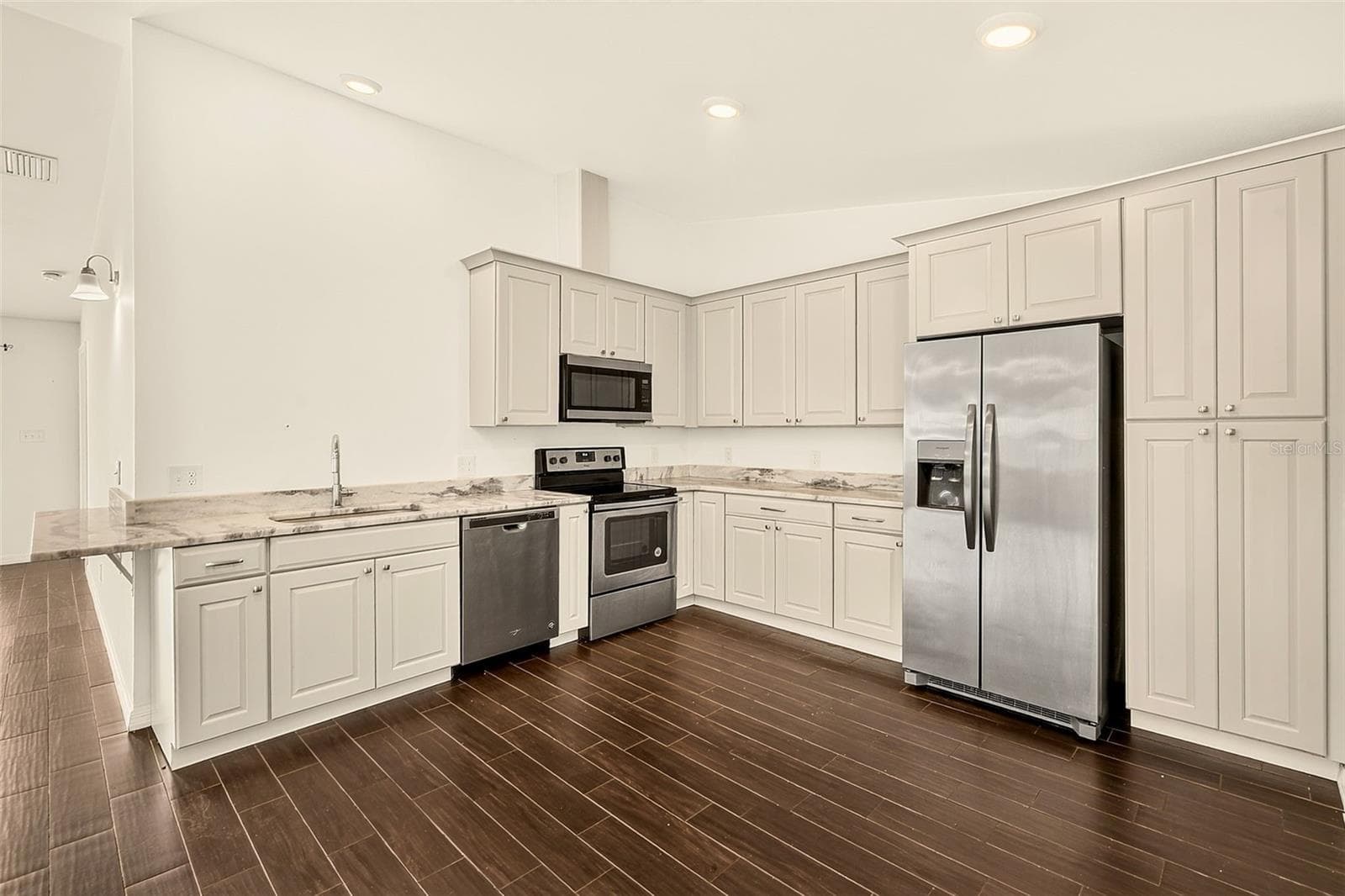 Kitchen has SS appliances - 14334 CHANNEL DR, LARGO