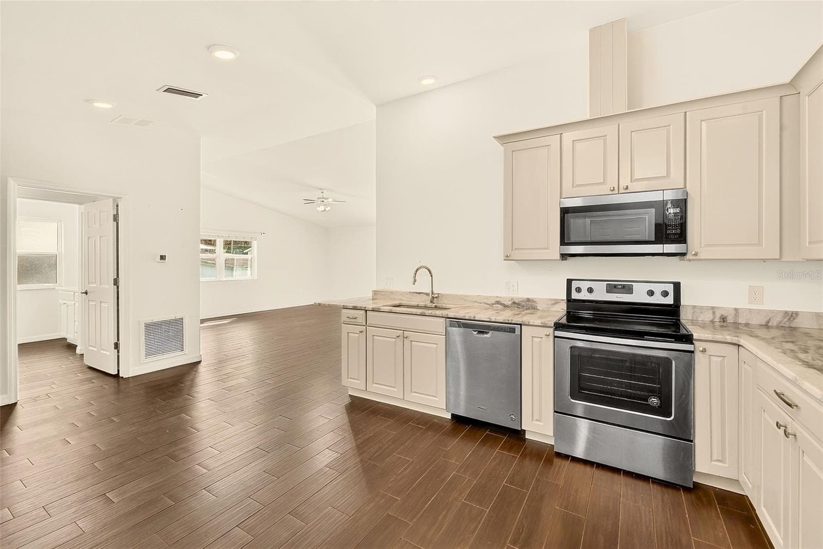 Single Family Residence at 14334 CHANNEL DR, LARGO, photo 6 of 59