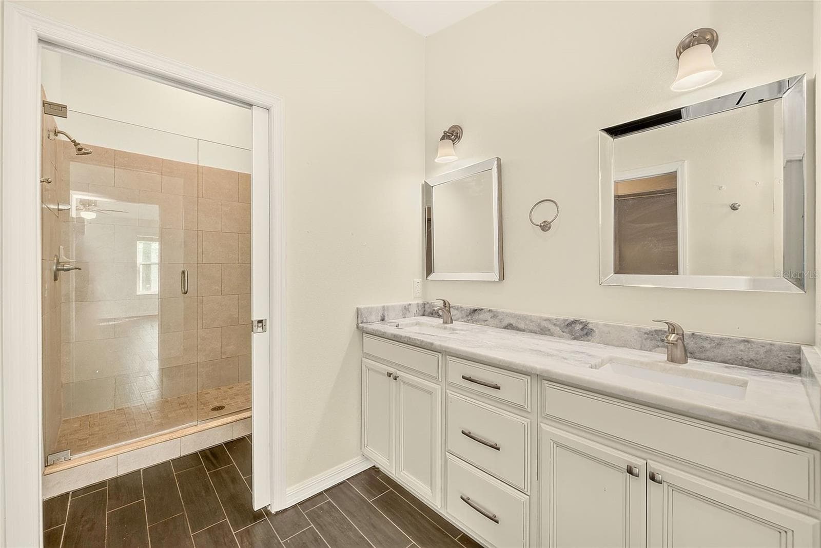 Primary Bath has dual sinks and is en-suite - 14334 CHANNEL DR, LARGO