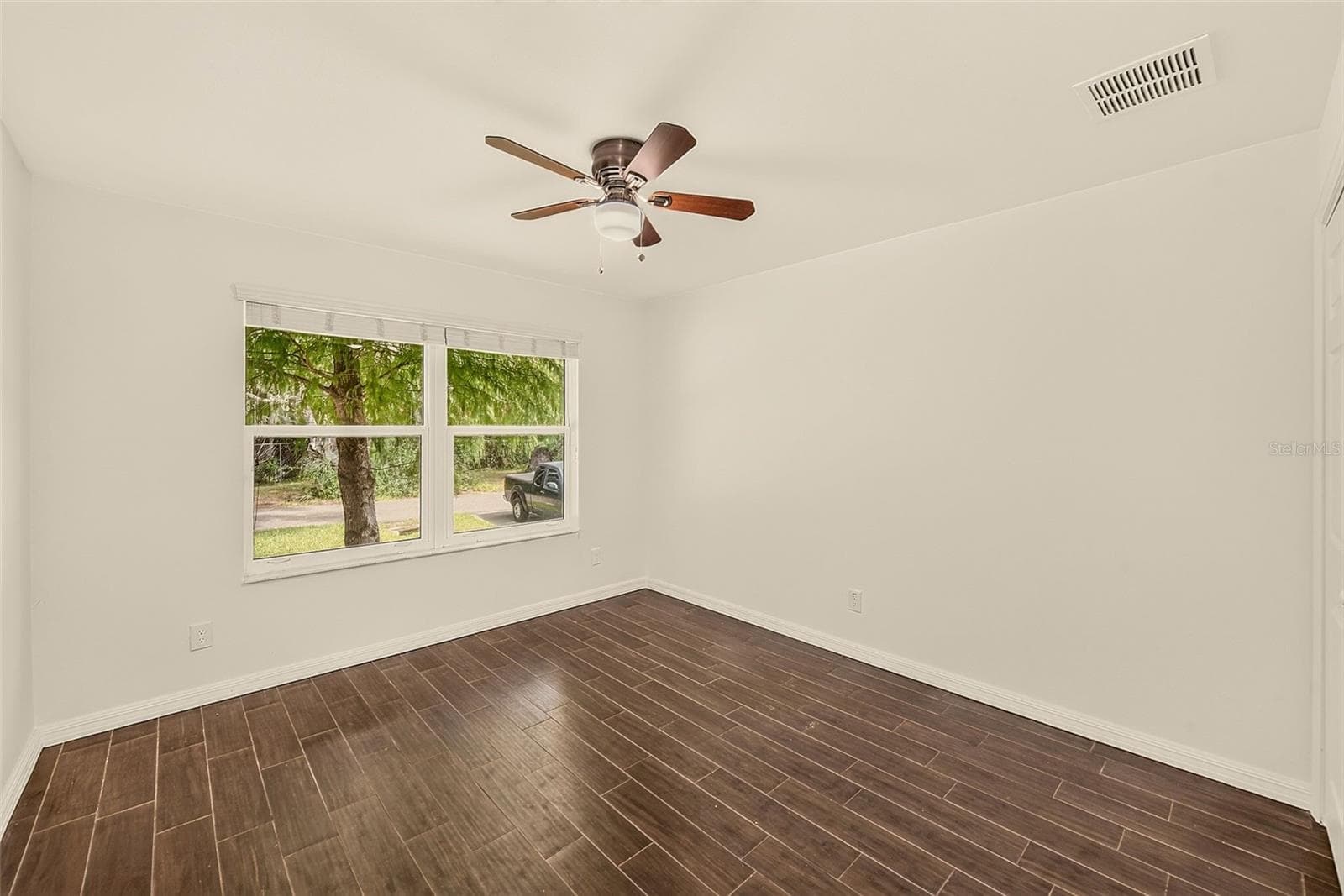 Single Family Residence at 14334 CHANNEL DR, LARGO, photo 17 of 59