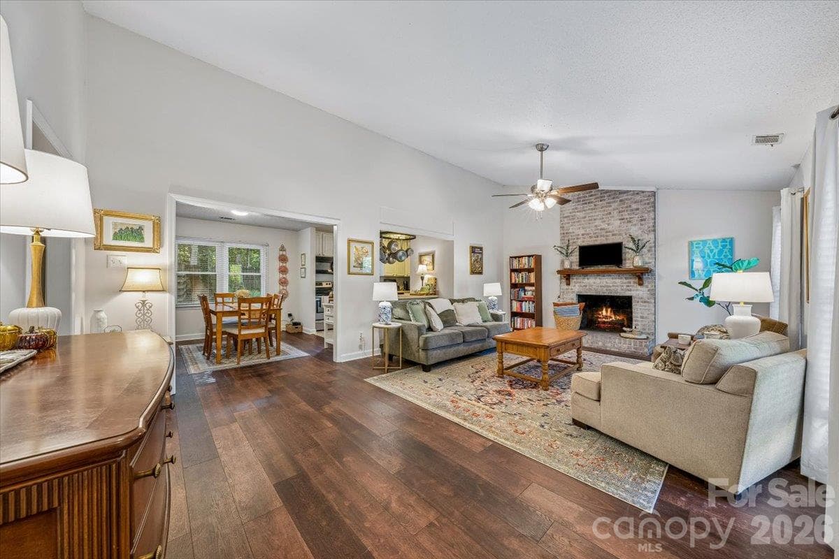Townhouse at 6000 Gate Post Road, Charlotte, photo 10 of 47