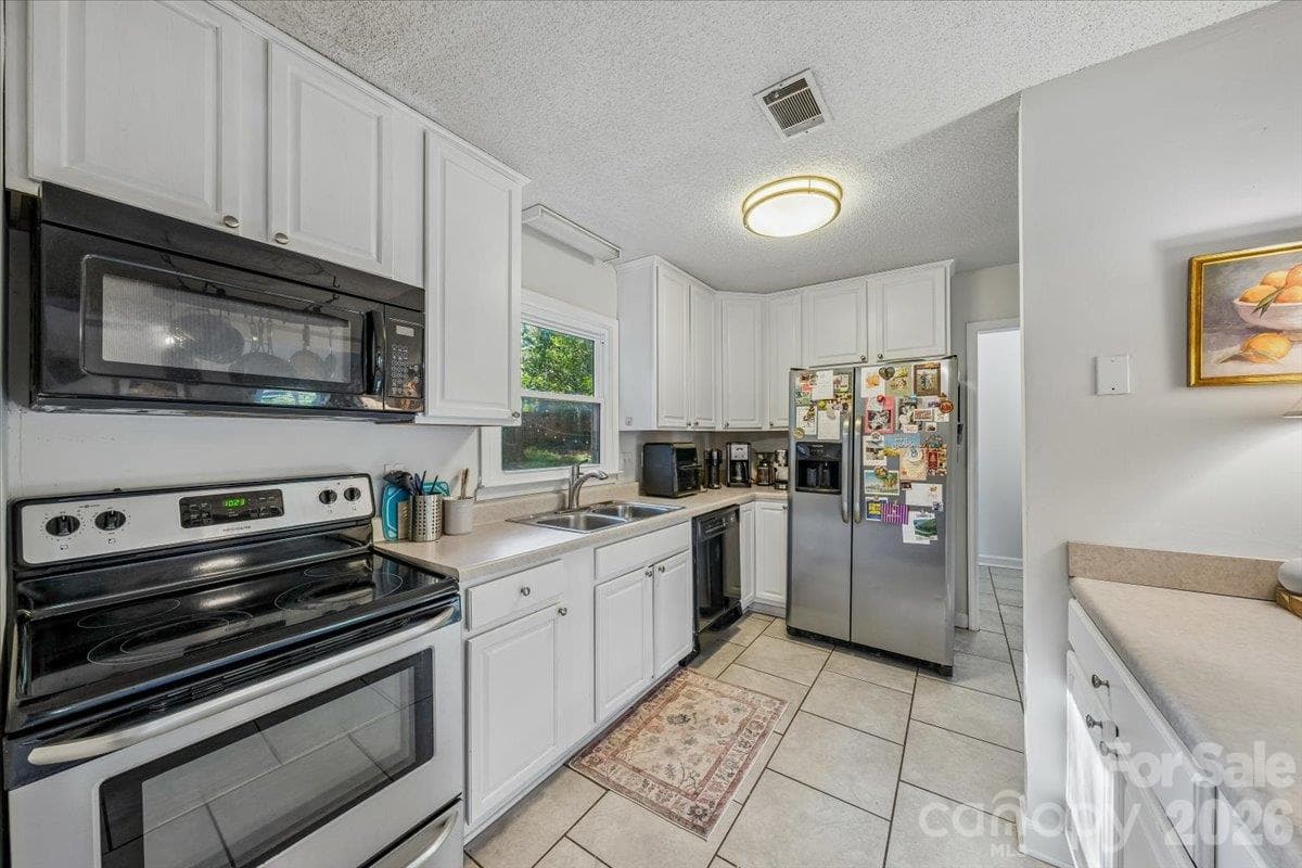 Townhouse at 6000 Gate Post Road, Charlotte, photo 24 of 47