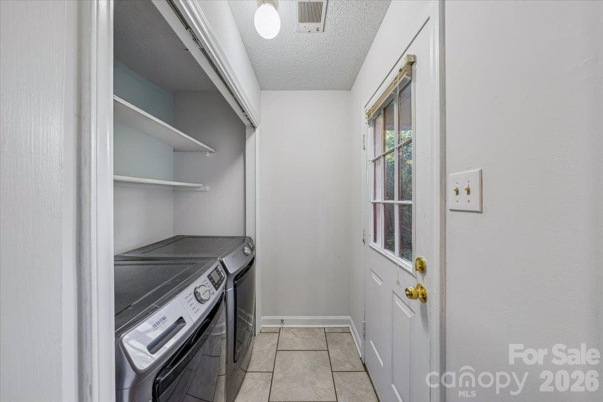Townhouse at 6000 Gate Post Road, Charlotte, photo 26 of 47