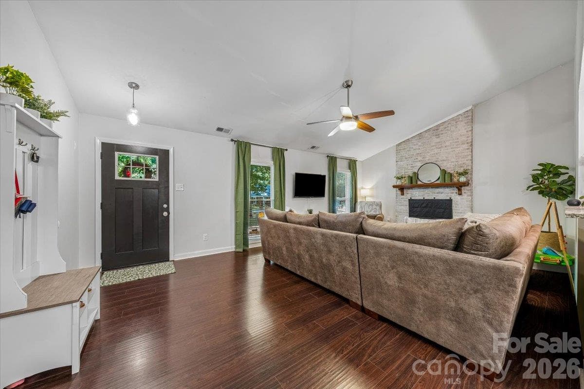 Townhouse at 6000 Gate Post Road, Charlotte, photo 36 of 47