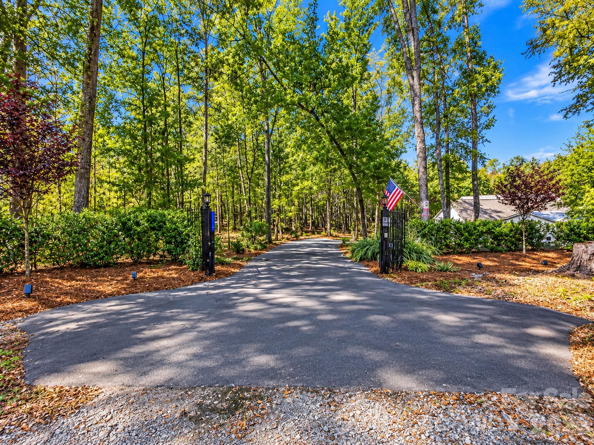 Single Family Residence at 2072 Old Ferry Lane, Lancaster, photo 5 of 45