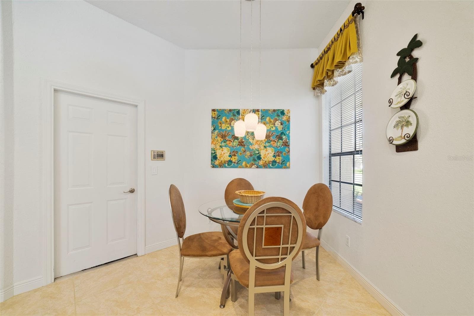 Dining area in Kitchen - 3514 OCITA DR, ORLANDO