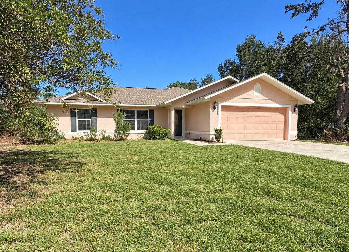 8379 N VINCE DR