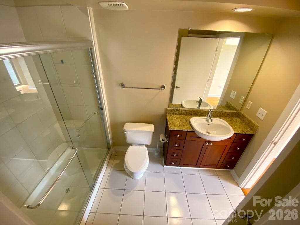 Condominium at 525 E 6th Street, Charlotte, photo 7 of 9