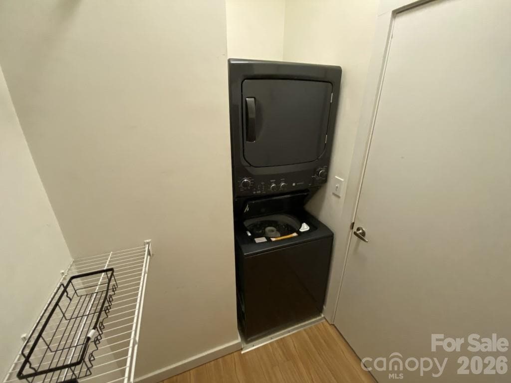 Condominium at 525 E 6th Street, Charlotte, photo 9 of 9