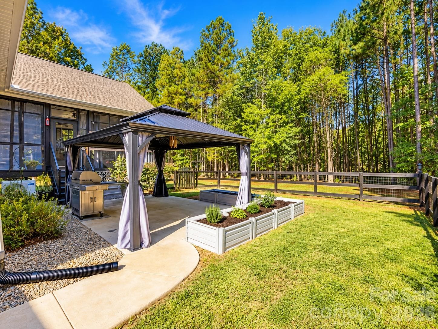 Single Family Residence at 2072 Old Ferry Lane, Lancaster, photo 37 of 45