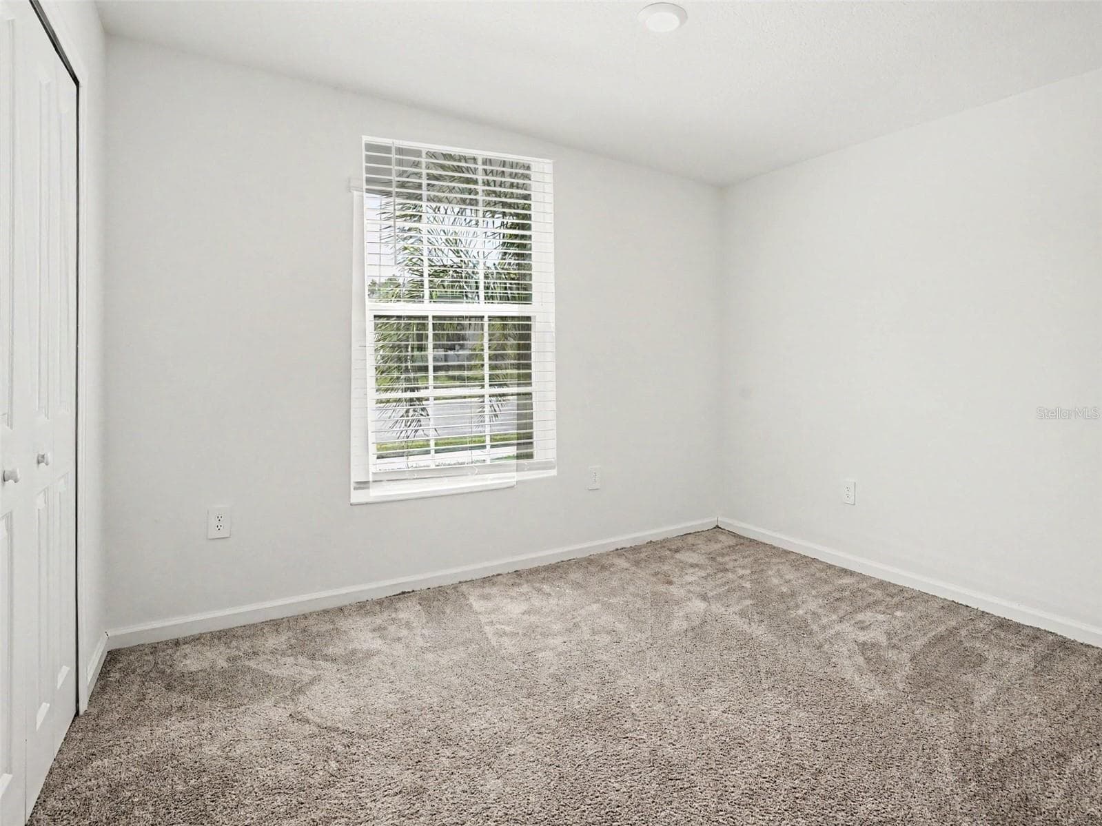 Single Family Residence at 3085 BLUE BONNET LN, OSTEEN, photo 10 of 14