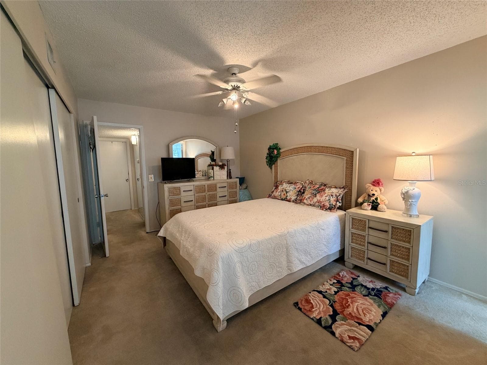 Queen Bedroom Set - 2363 ISRAELI DR #33, CLEARWATER