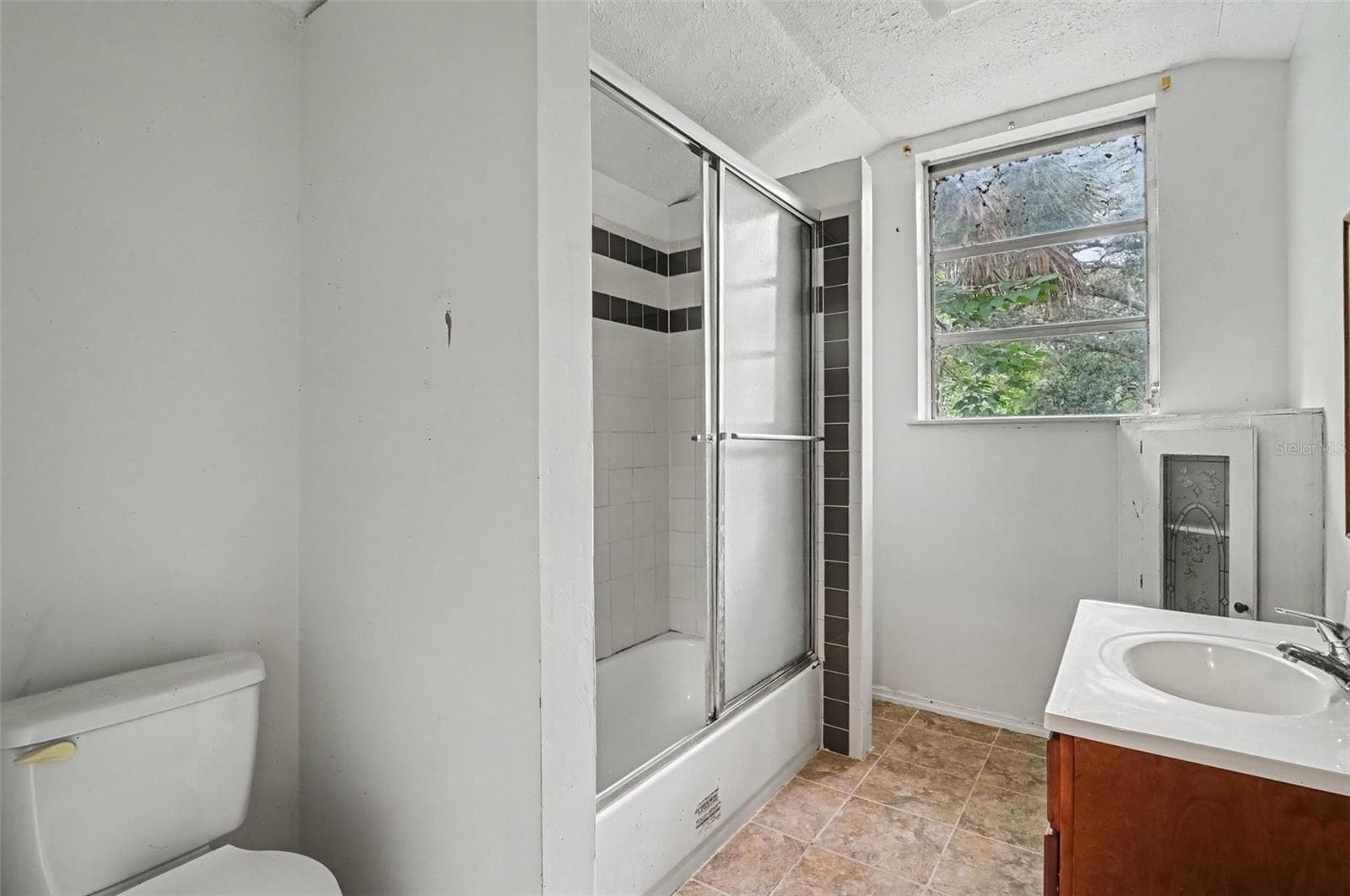 Single Family Residence at 415 THOMAS AVE, LEESBURG, photo 17 of 26