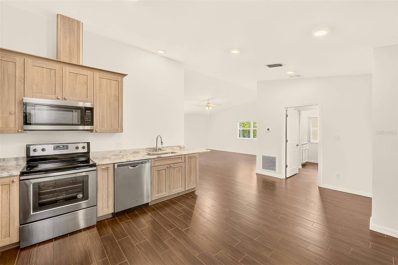 Single Family Residence at 14330 CHANNEL DR, LARGO, photo 7 of 46
