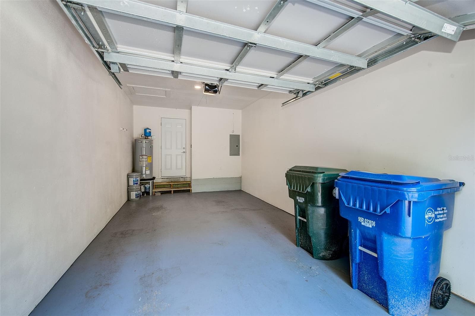 One Car Garage - 14330 CHANNEL DR, LARGO