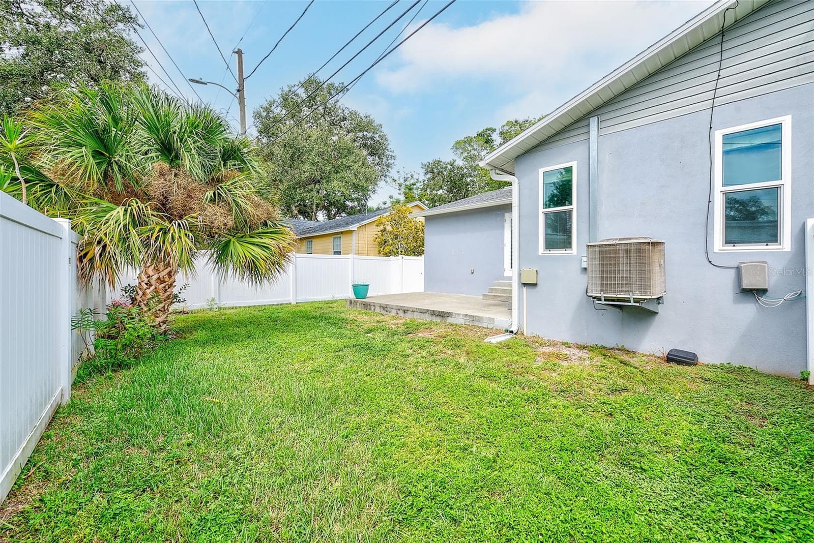 Back yard is fenced - 14330 CHANNEL DR, LARGO