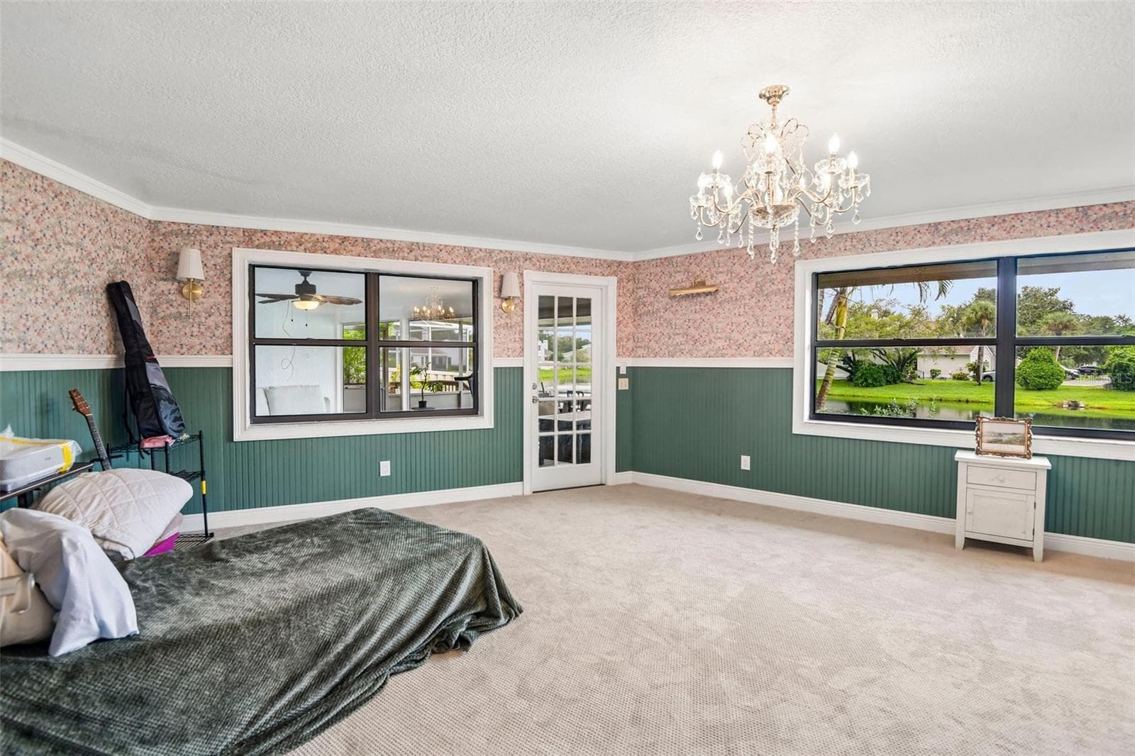 Single Family Residence at 1175 SAN CARLOS AVE NE, ST PETERSBURG, photo 15 of 38