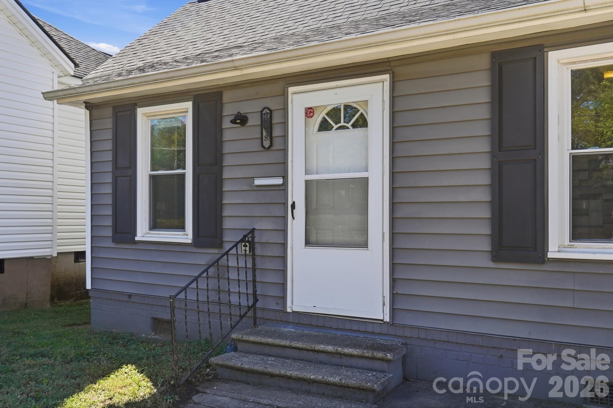 Single Family Residence at 938 E White Street, Rock Hill, photo 2 of 13