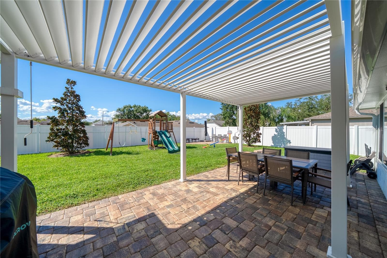 Single Family Residence at 8 LAKEVIEW RESERVE BLVD, WINTER GARDEN, photo 4 of 38