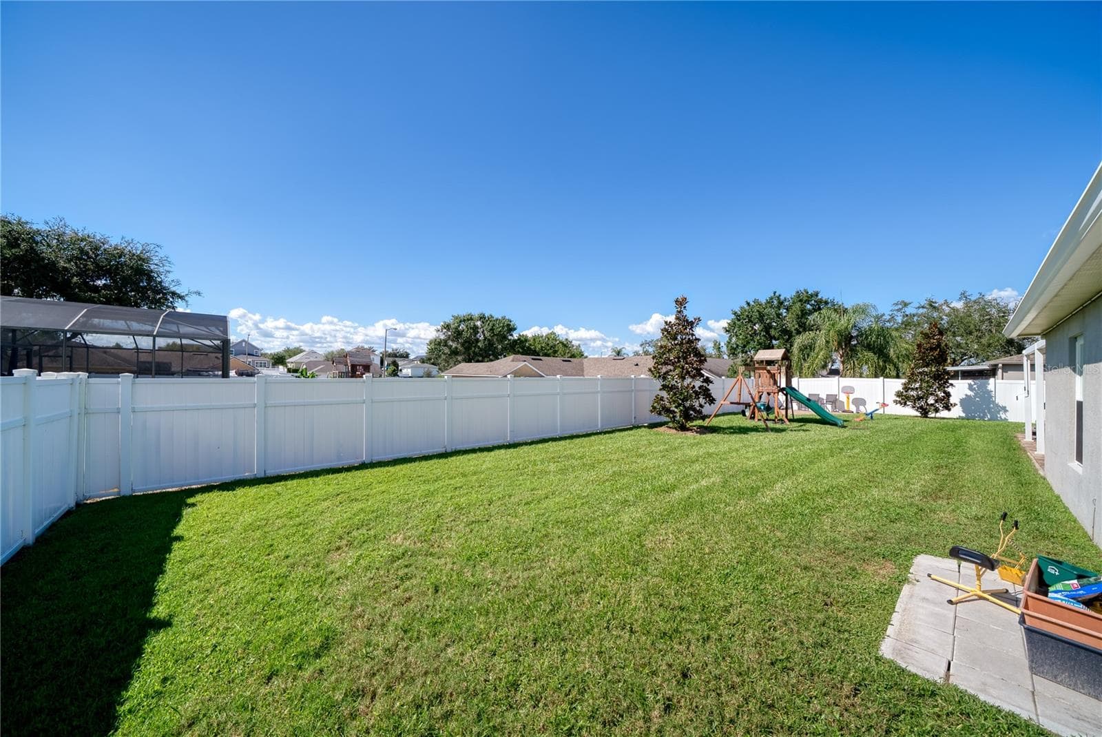 Single Family Residence at 8 LAKEVIEW RESERVE BLVD, WINTER GARDEN, photo 35 of 38