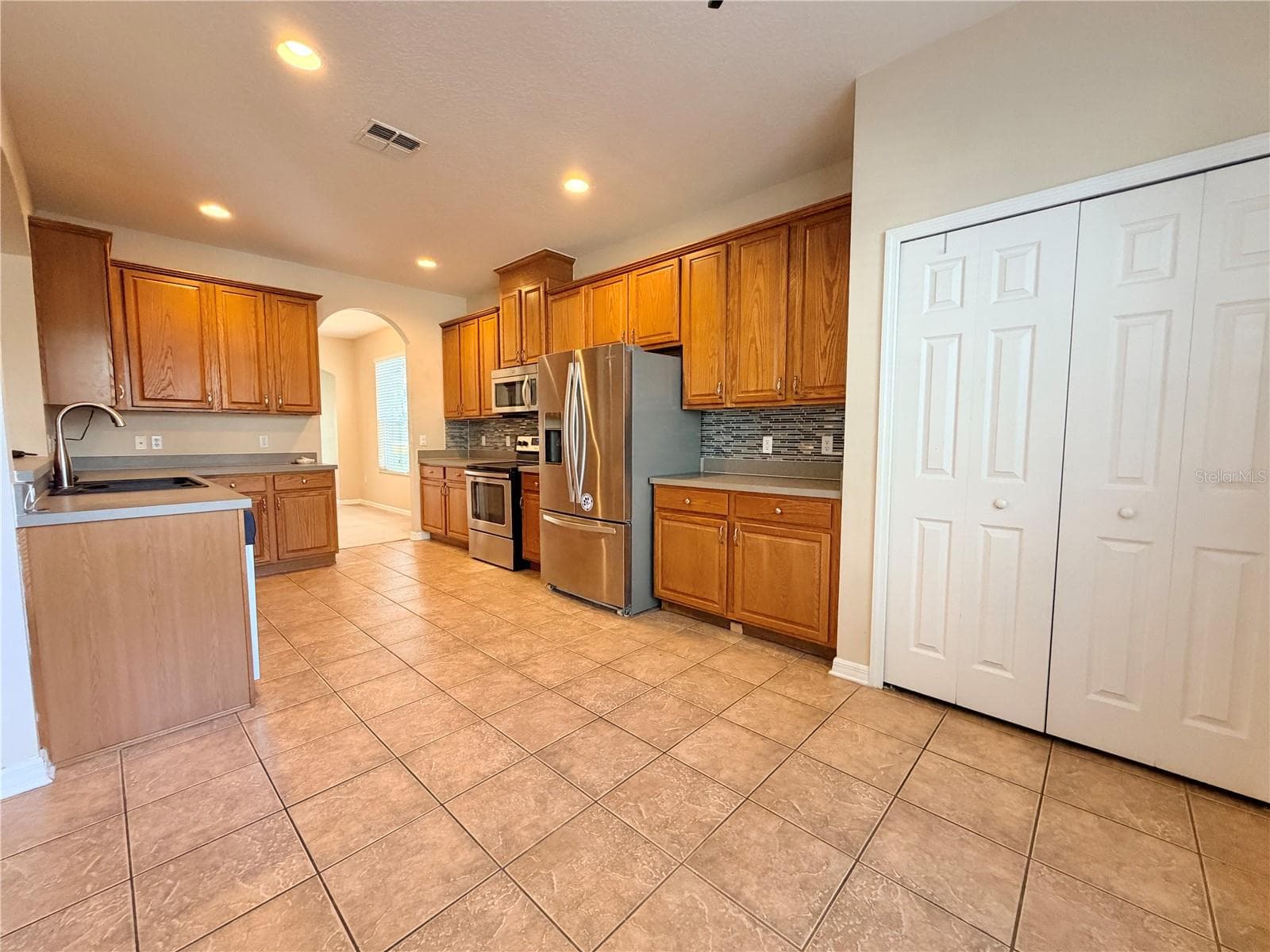 kitchen - 4410 PINE GOLD AVE, APOPKA