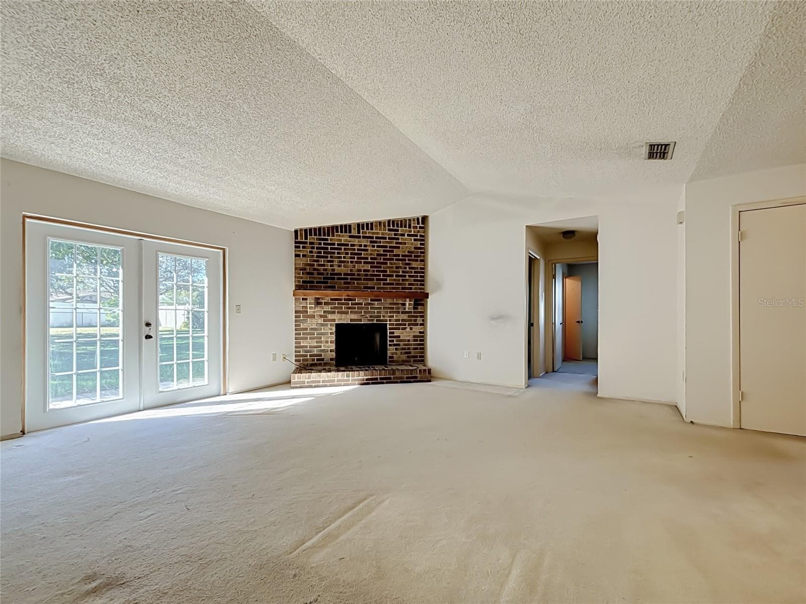Living Room - 3749 FEATHER DR, LAKELAND