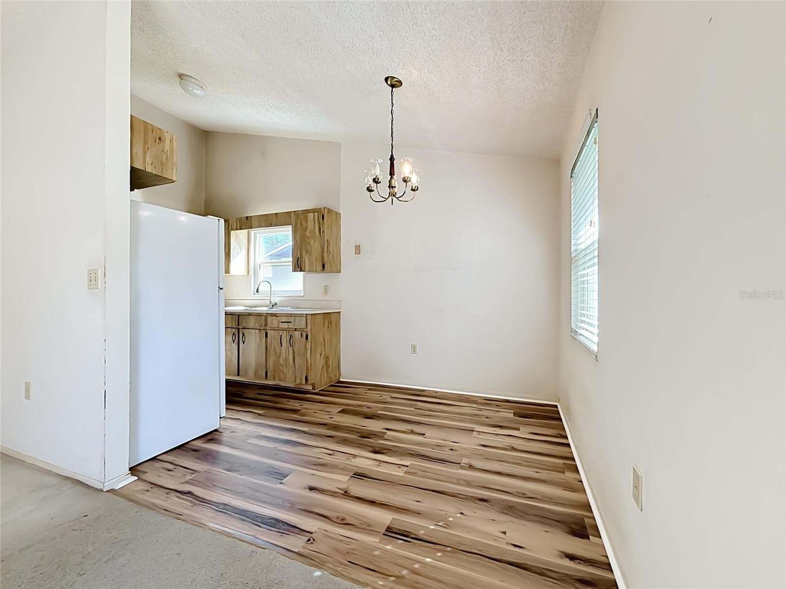 Dining Area - 3749 FEATHER DR, LAKELAND