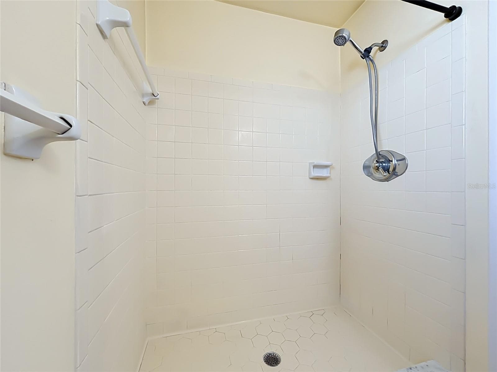 Primary Bathroom - 3749 FEATHER DR, LAKELAND