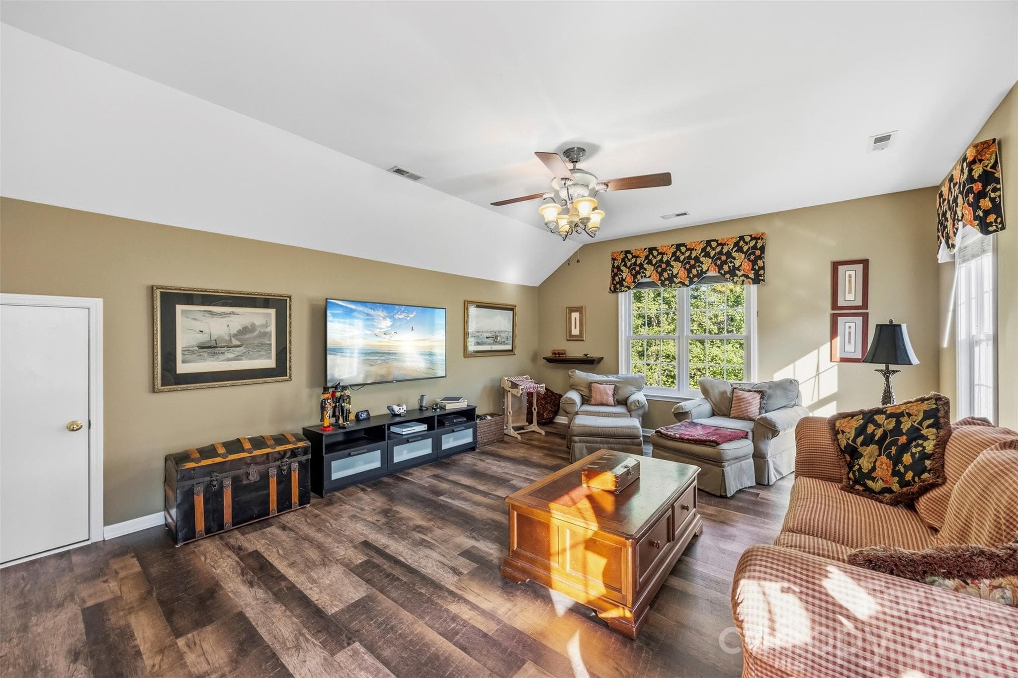 Single Family Residence at 10639 Quarrier Drive, Cornelius, photo 36 of 48