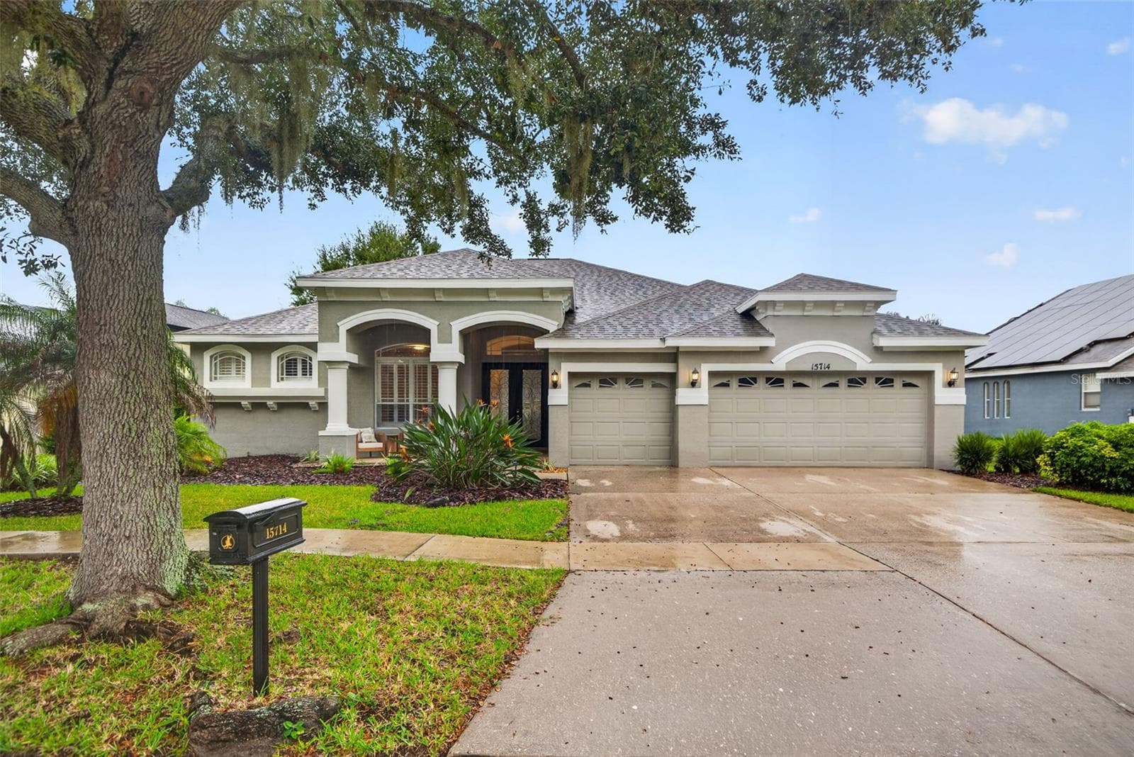 Single Family Residence at 15714 IBISRIDGE DR, LITHIA, photo 4 of 59