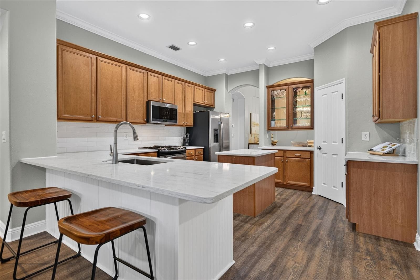 Single Family Residence at 15714 IBISRIDGE DR, LITHIA, photo 9 of 59