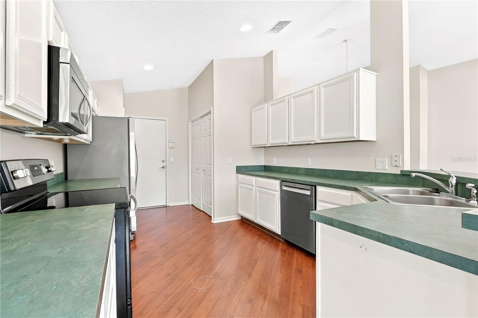 Single Family Residence at 3608 SICKLE ST, ORLANDO, photo 11 of 39