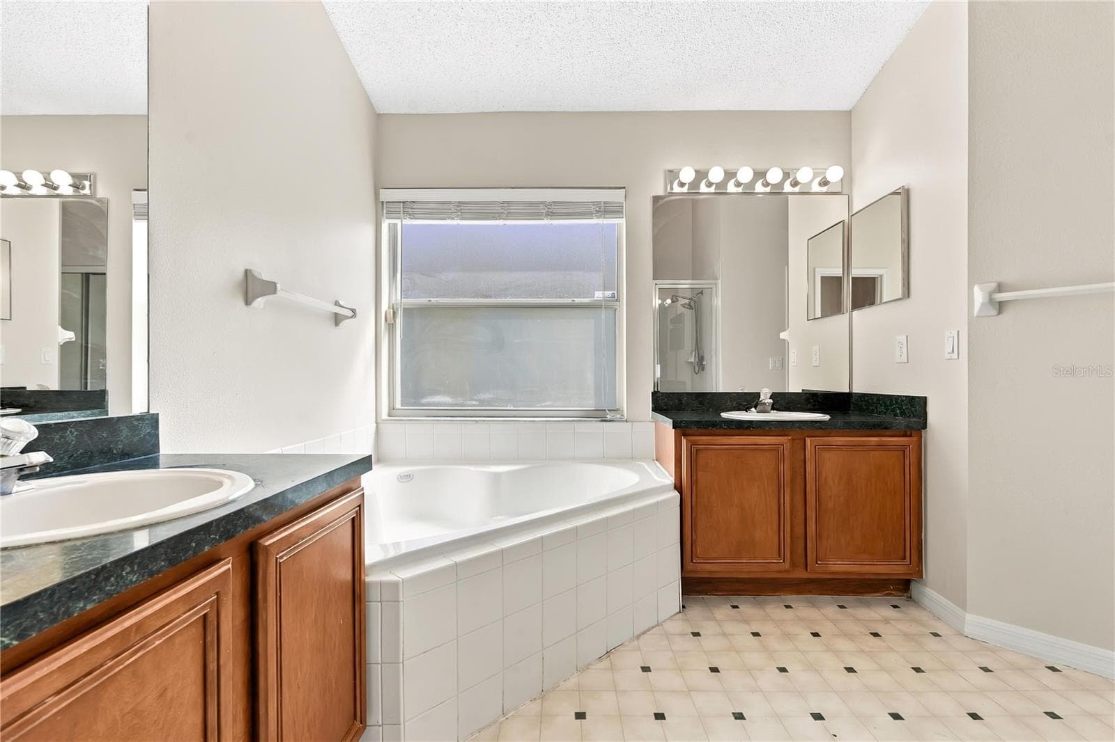 Single Family Residence at 3608 SICKLE ST, ORLANDO, photo 16 of 39