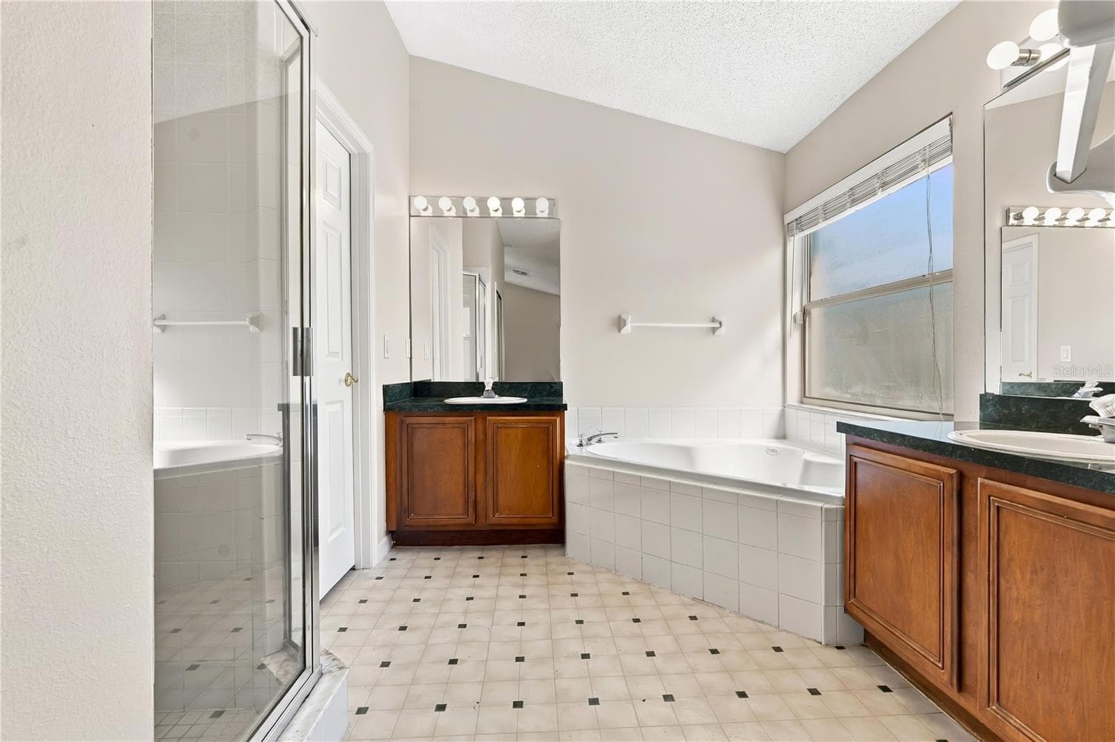 Single Family Residence at 3608 SICKLE ST, ORLANDO, photo 17 of 39
